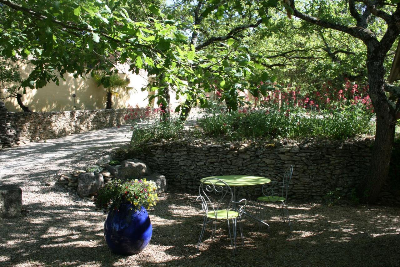 韦纳斯克Le Mas Des Pierres Blanches住宿加早餐旅馆 外观 照片