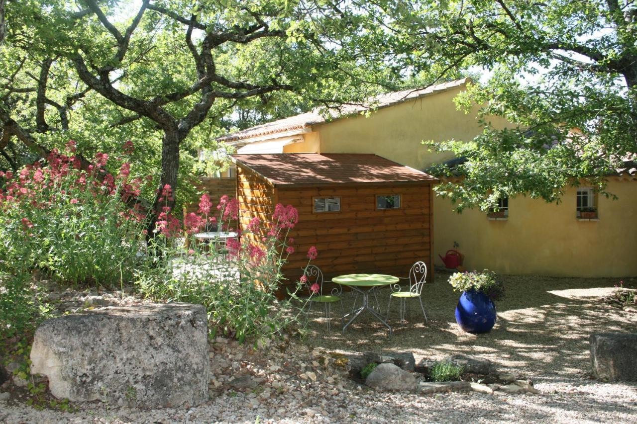 韦纳斯克Le Mas Des Pierres Blanches住宿加早餐旅馆 外观 照片